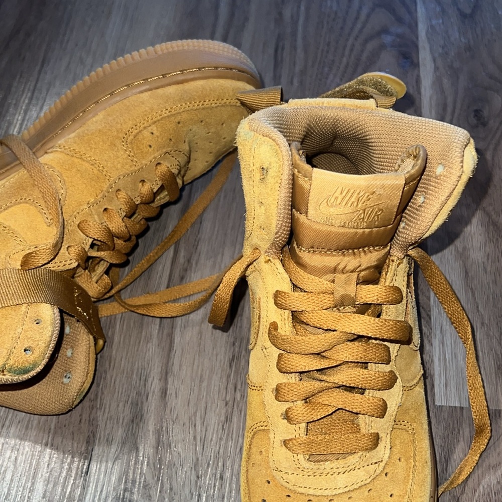 Air Force 1 high LV8 Wheat